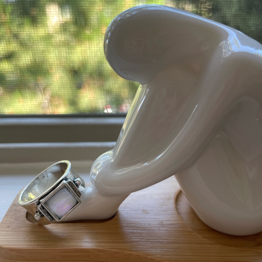 ❤️‍🔥Top seller Anthropology Vintage Ring❤️‍🔥 - Picture 3 of 8